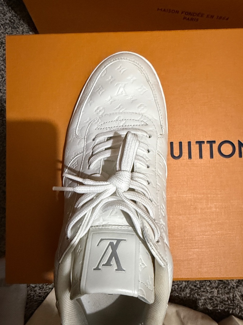 Louis Vuitton Men’s White Embossed Monogram Sneakers lv size 8 us size 9 - Picture 6 of 10